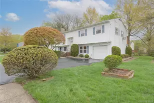 54 Meyer Oval, Pearl River, NY 10965 - Photo 3