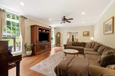 17 Forrest Drive, Lloyd Harbor, NY 11743 - Photo 9
