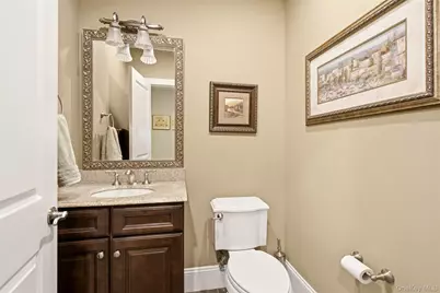 17 Forrest Drive, Lloyd Harbor, NY 11743 - Photo 11