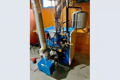 33 Center Avenue, Bay Shore, NY 11706 - Photo 13