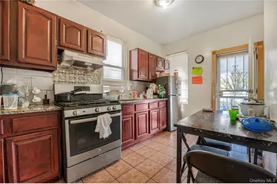 748 E 225 Street, Bronx, NY 10466 - Photo 9
