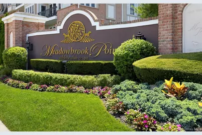 702 Equestrian Way, Westbury, NY 11590 - Photo 29