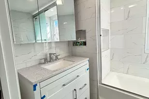 70 Appletree Ln, Roslyn Heights, NY 11577 - Photo 9