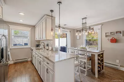 10 Gettysburg Court, Coram, NY 11727 - Photo 9