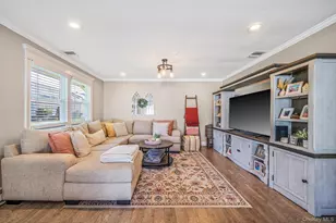 10 Gettysburg Ct, Coram, NY 11727 - Photo 13