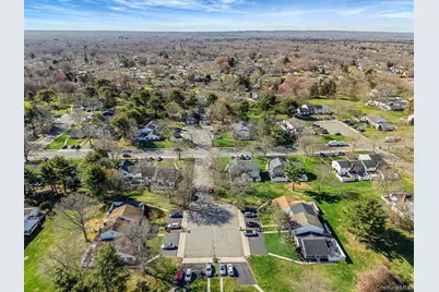 10 Gettysburg Court, Coram, NY 11727 - Photo 23