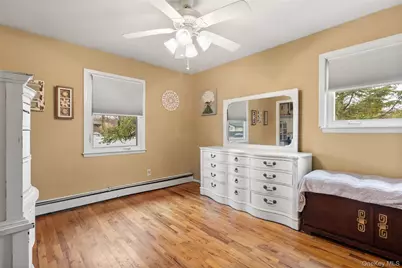 10 Denise Drive, North Babylon, NY 11703 - Photo 17