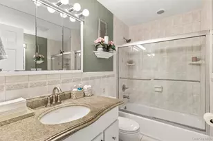 10 Denise Dr, North Babylon, NY 11703 - Photo 15