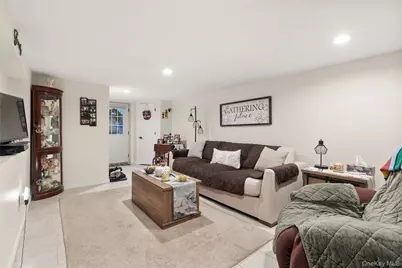 10 Denise Drive, North Babylon, NY 11703 - Photo 19