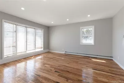 109 Evans Street, New Hyde Park, NY 11040 - Photo 3