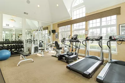 114 Hudson Pointe Drive, Poughkeepsie, NY 12601 - Photo 35