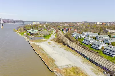 114 Hudson Pointe Drive, Poughkeepsie, NY 12601 - Photo 31