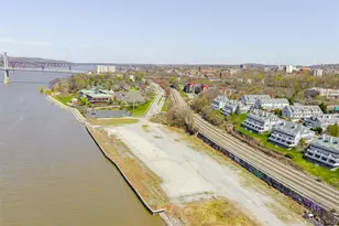 114 Hudson Pointe Dr, Poughkeepsie, NY 12601 - Photo 31