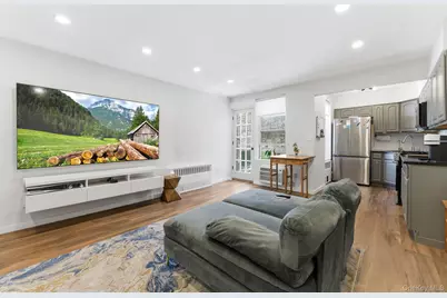 250 N Broadway #5B, Yonkers, NY 10701 - Photo 3