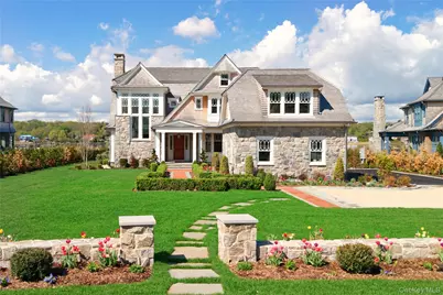 71 Lake Road, Manhasset, NY 11030 - Photo 1