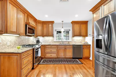 21 Barnaby Lane, Hartsdale, NY 10530 - Photo 13