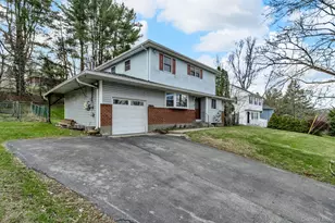 2028 Oakwood Dr, Peekskill, NY 10566 - Photo 3