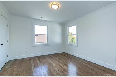 207 Nassau Boulevard #B, Garden City South, NY 11530 - Photo 11