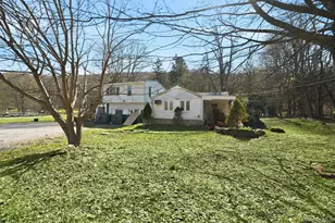 26 Weitz Rd, Hopewell Junction, NY 12533 - Photo 3