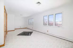 34 Vandewater Ave, Floral Park, NY 11001 - Photo 19
