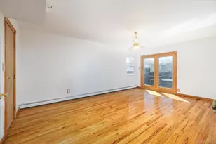 34 Vandewater Ave, Floral Park, NY 11001 - Photo 13