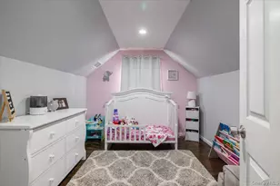 299 37th St, Lindenhurst, NY 11757 - Photo 13