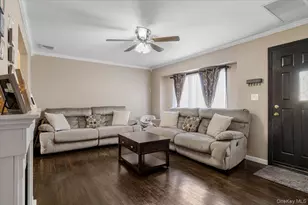 299 37th St, Lindenhurst, NY 11757 - Photo 3