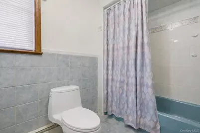 150 Hughes Place, Albertson, NY 11507 - Photo 11