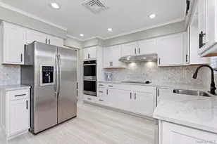 20 Veronica Ct, Smithtown, NY 11787 - Photo 7