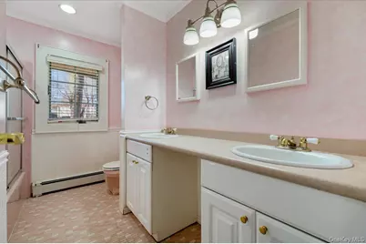 20 Veronica Court, Smithtown, NY 11787 - Photo 35