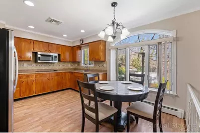 20 Veronica Court, Smithtown, NY 11787 - Photo 5