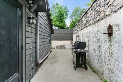 392 Main Street, Cold Spring, NY 10516 - Photo 25