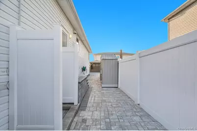 256 Division Avenue, Massapequa, NY 11758 - Photo 37