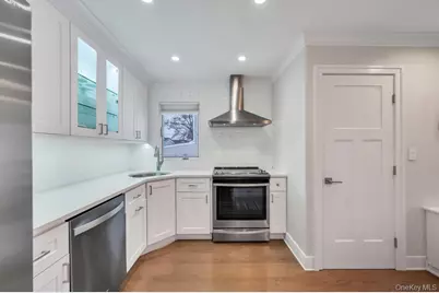 256 Division Avenue, Massapequa, NY 11758 - Photo 15