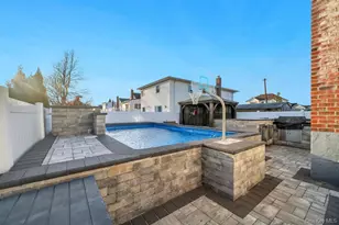 256 Division Ave, Massapequa, NY 11758 - Photo 39