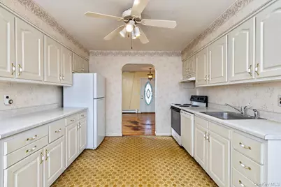 20 Mill Pond Lane, East Moriches, NY 11940 - Photo 11