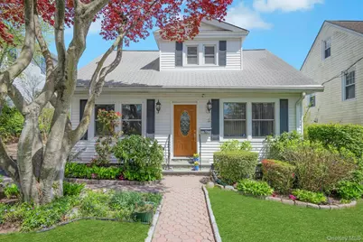 35 Chase Avenue, White Plains, NY 10606 - Photo 1