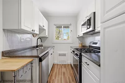 51 Edmunton Drive #F-18, North Babylon, NY 11703 - Photo 13
