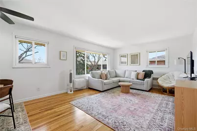 51 Edmunton Drive #F-18, North Babylon, NY 11703 - Photo 5