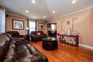 126 Scranton Ave, Lynbrook, NY 11563 - Photo 3