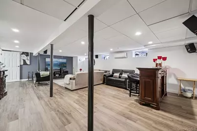 11 Mid Place, Bohemia, NY 11716 - Photo 23