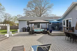 11 Mid Pl, Bohemia, NY 11716 - Photo 37