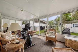 58 Oxford St, Roslyn Heights, NY 11577 - Photo 19