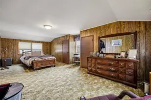 58 Oxford St, Roslyn Heights, NY 11577 - Photo 13