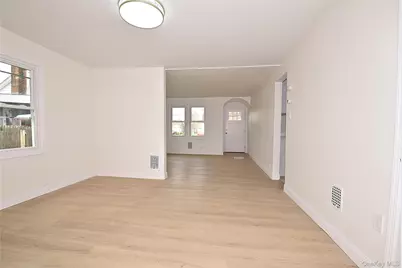 229 14th Street, West Babylon, NY 11704 - Photo 9