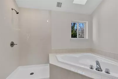 26 Stone Gate Court, Smithtown, NY 11787 - Photo 25