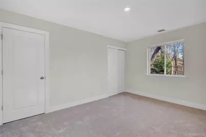 26 Stone Gate Court, Smithtown, NY 11787 - Photo 19