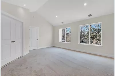 26 Stone Gate Court, Smithtown, NY 11787 - Photo 23