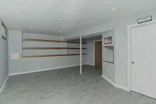 44 Oak St, Central Islip, NY 11722 - Photo 19