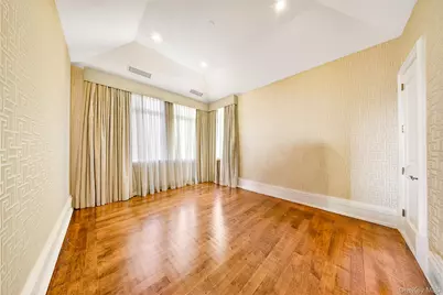 17 North Drive, Whitestone, NY 11357 - Photo 19